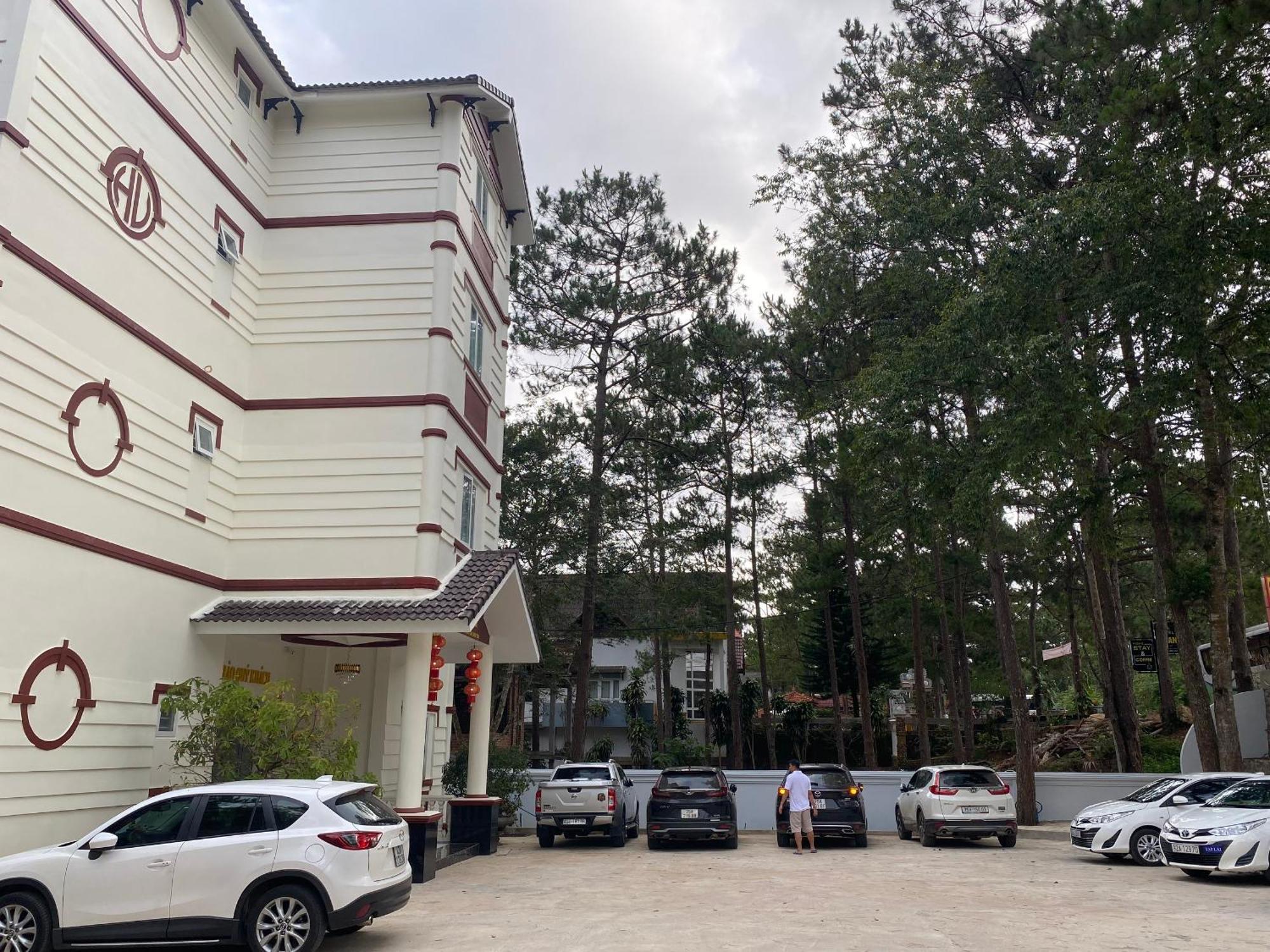 Khach San Hung Viet Hotel Tỉnh Kontum Exterior foto